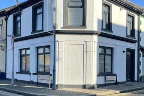 3 bedroom flat for sale, Flat 1 & 2, 1 Corvus Terrace, Carmarthen, Carmarthenshire, SA33 4LT
