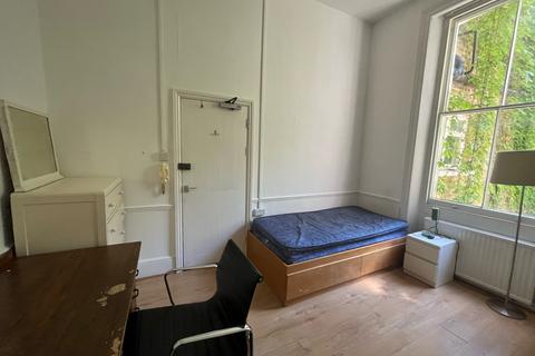 Studio to rent, Ifield Road,  London, SW10