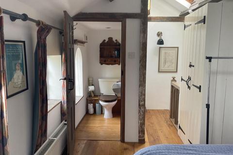 3 bedroom cottage for sale, Kings Sutton,  Northamptonshire,  OX17