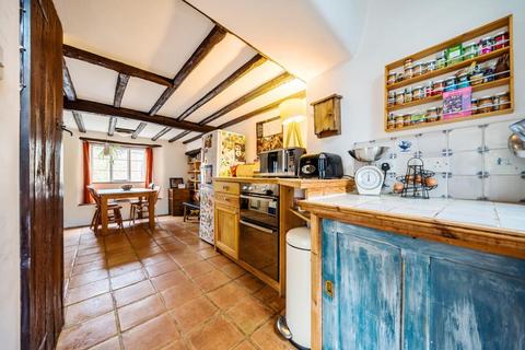 3 bedroom cottage for sale, Kings Sutton,  Northamptonshire,  OX17