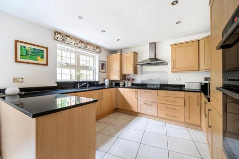 8 Royal Crescent, Winchester, SO22 5GR