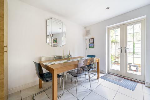 8 Royal Crescent, Winchester, SO22 5GR