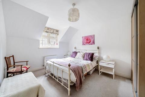 8 Royal Crescent, Winchester, SO22 5GR