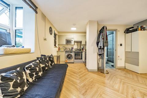 3 Spencer Mews, London, W6 8PB