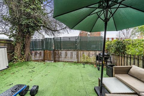 3 Spencer Mews, London, W6 8PB