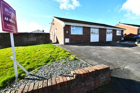 2 bedroom semi-detached bungalow for sale, Maxwell Drive, Leeswood, Wrexham, CH7