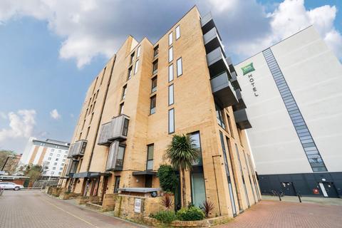 1 bedroom apartment for sale, Bruce Court, Underhill Gardens, Ealing