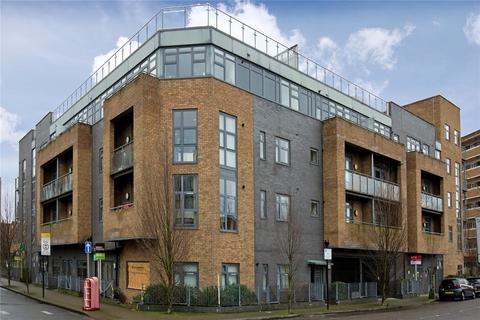 2 bedroom flat for sale, Oldridge Road, London, SW12