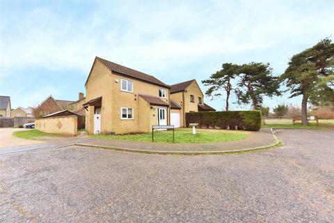 17 Broom Walk, Beck Row, Bury St Edmunds, IP28 8UE