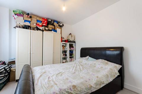 2 bedroom flat for sale, Elder Gardens, West Norwood, London, SE27