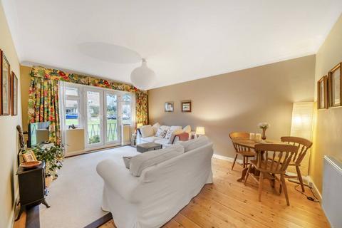 2 bedroom flat for sale, Lindfield Gardens, Guildford, GU1
