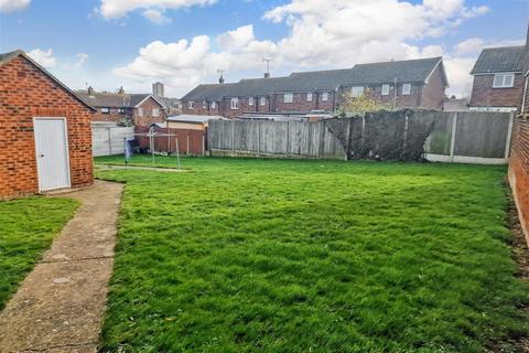 8 Airedale Close, Margate, CT9 2SZ