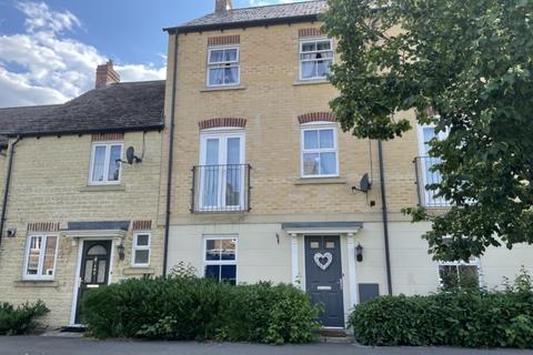 4 bedroom townhouse to rent - Elmhurst Way, Carterton, Oxfordshire, OX18