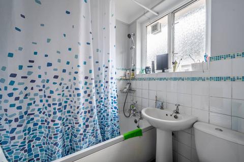 2 bedroom flat for sale, LOWTHER ROAD, Kenton, Stanmore, HA7