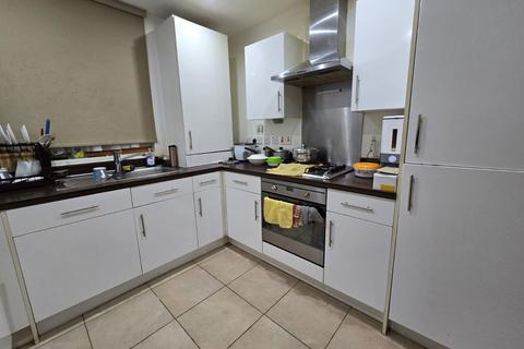 2 bedroom flat for sale, Plashet Grove, London, E6