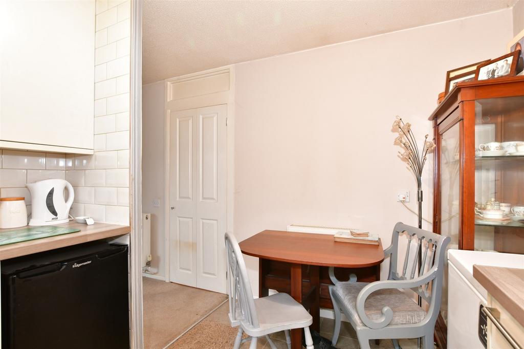 Clandon Road, Lords Wood, Chatham, Kent 1 bed terraced bungalow for