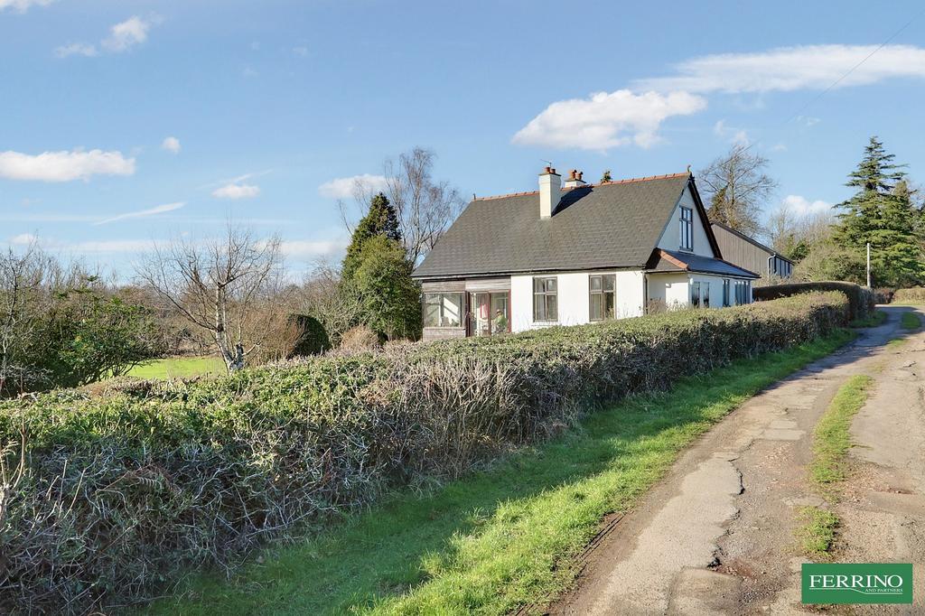 Staunton, Coleford, Gloucestershire. GL16 8NU 3 bed detached house for
