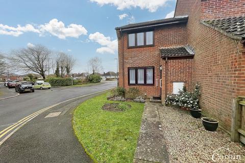 2 bedroom end of terrace house for sale - Fryer Close, Bournemouth, Dorset