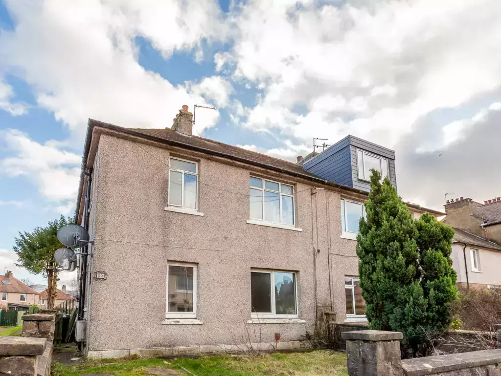 59 Parkhead Avenue, Edinburgh, EH11 4SF 2 bed flat for sale £160,000