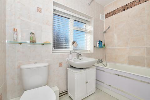 129 Bennetts Way, Croydon, CR0 8AJ