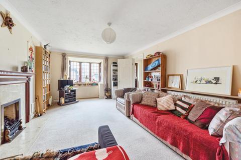 5 Schofield Gardens, Witney, OX28 1JY