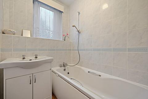 7 Weihurst Gardens, Sutton, SM1 4PQ