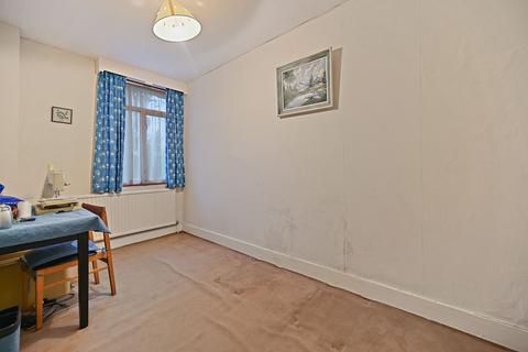 7 Weihurst Gardens, Sutton, SM1 4PQ