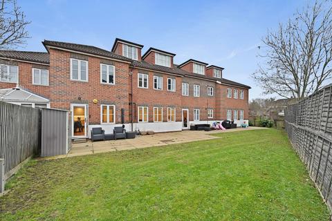 2 bedroom ground floor flat for sale, Church Hill Road, Cheam, SM3