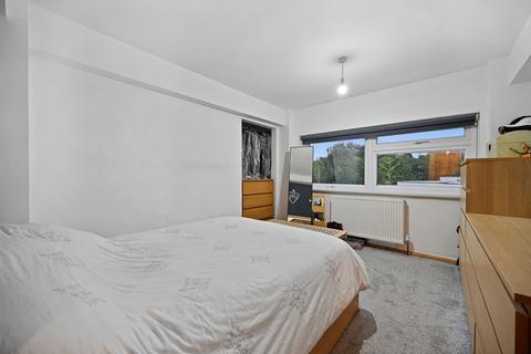 2 bedroom flat for sale, Blackbush Close, Sutton, SM2