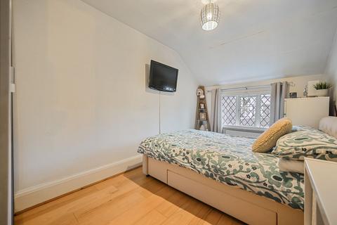 3 bedroom maisonette for sale, London Road, Cheam, SM3