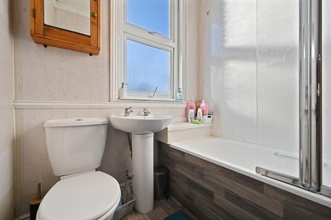 25 Strathearn Road, Sutton, SM1 2RS