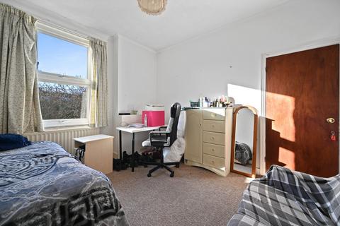 25 Strathearn Road, Sutton, SM1 2RS