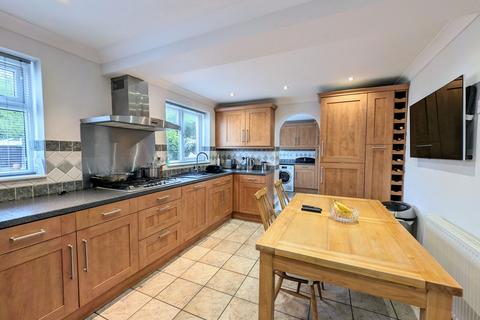 115 Broadlee, Wilnecote, Tamworth, B77 4PG