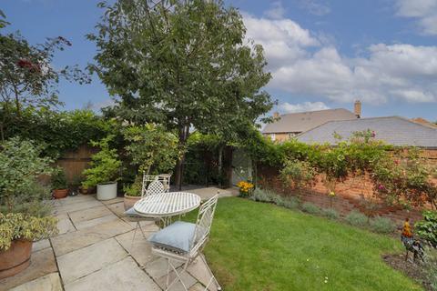 4 bedroom terraced house for sale, Beacon Avenue, Kings Hill, West Malling, Kent, ME19 4LH