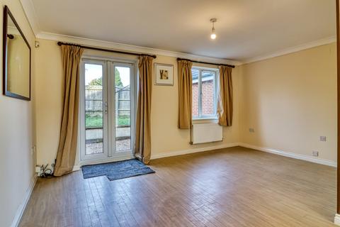 3 bedroom semi-detached house to rent, Girton Way, Milton Keynes MK3