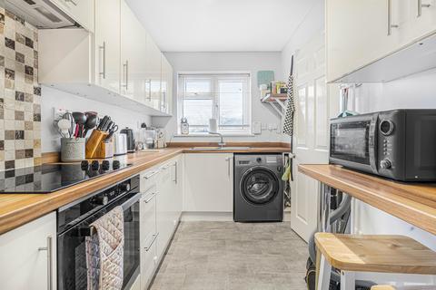 2 bedroom end of terrace house for sale - Kingfisher Way, Bicester, OX26