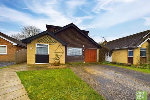 4 bedroom bungalow for sale - Birch Road, Finchampstead, Wokingham, Berkshire, RG40