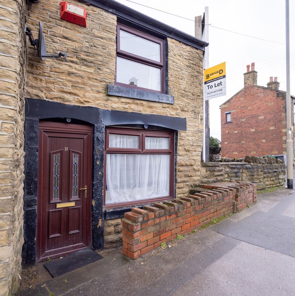 Wakefield Road, Drighlington 2 bed cottage £650 pcm (£150 pw)