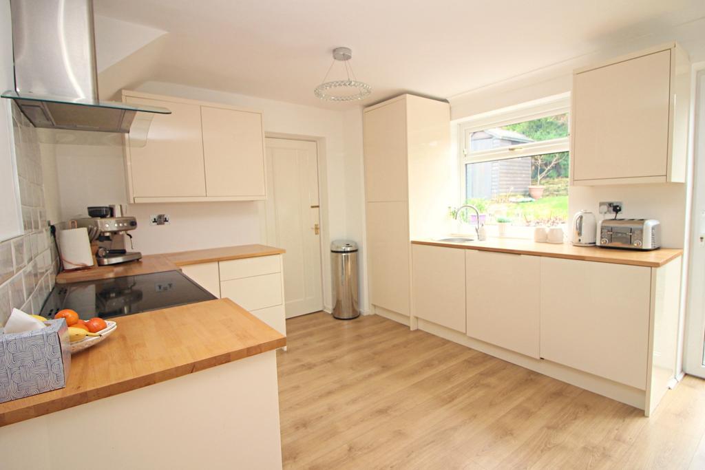 Fitted Kitchen