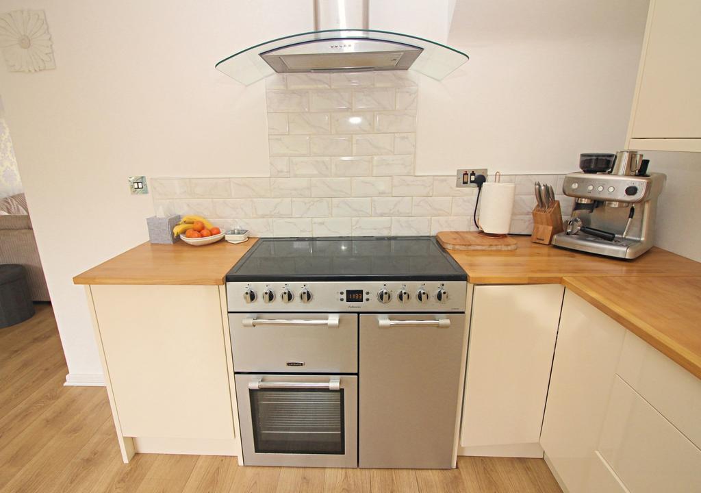Integral Range Cooker