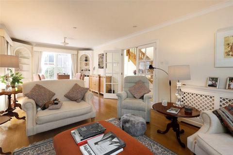 3 Lordell Place, London, SW19 4UY