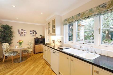 3 Lordell Place, London, SW19 4UY
