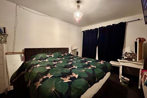 63 Tovil Close, London, SE20 8SZ