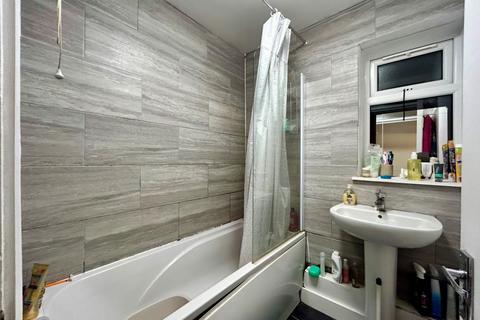 63 Tovil Close, London, SE20 8SZ