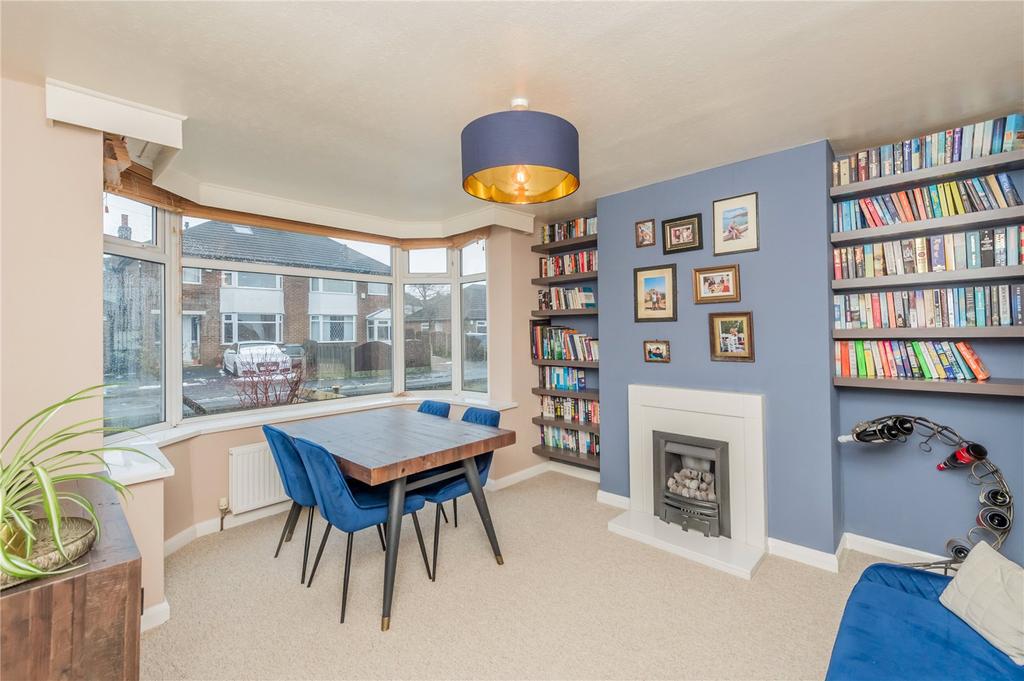 Kingsley Drive, Birkenshaw, Bradford... 3 bed semidetached house for