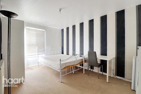 4 bedroom terraced house for sale, Smock Walk, Croydon