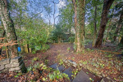 28 Dalmore Crescent, Helensburgh, G84 8JP