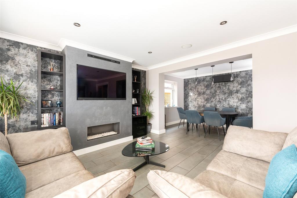 Sitting/Dining Room