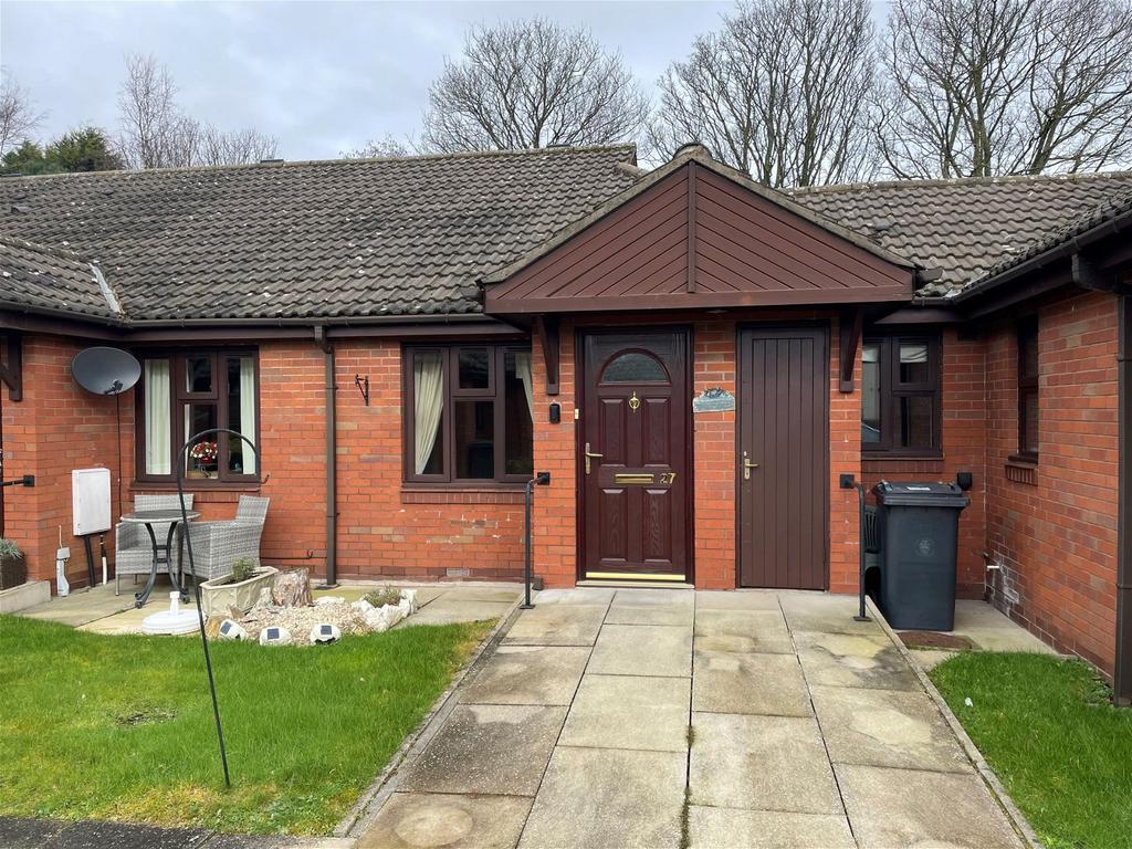 Ormond Avenue, Westhead, Ormskirk, L40 6HT 2 bed terraced bungalow for
