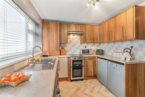 4a Briar Grove, Wakefield, WF1 5LT